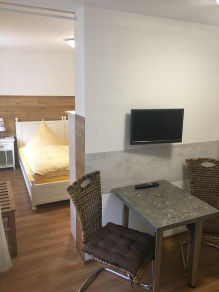 Ferienwohnungen In Kahnsdorf - Hainer See - Suedlich Von Leipzig - In Ruhiger Lage Neukieritzsch Ngoại thất bức ảnh